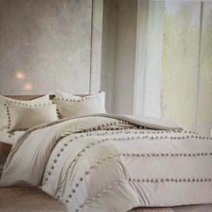 O’Brian Pom Cotton Duvet Cover Set